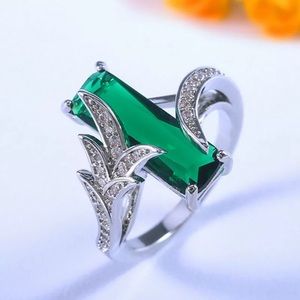 Princess Cut Emerald Silver Party Ring